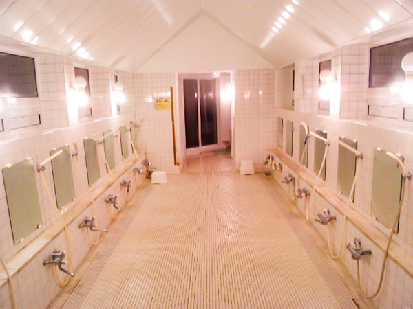 星野リゾート トマム社員寮にある大浴場１